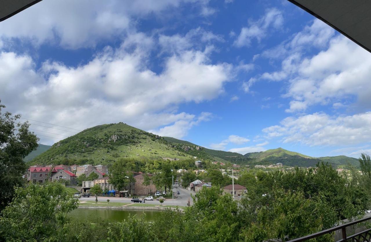 Yolyans Hotel Ґоріс Екстер'єр фото