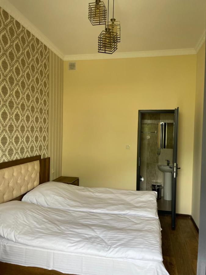Yolyans Hotel Ґоріс Екстер'єр фото