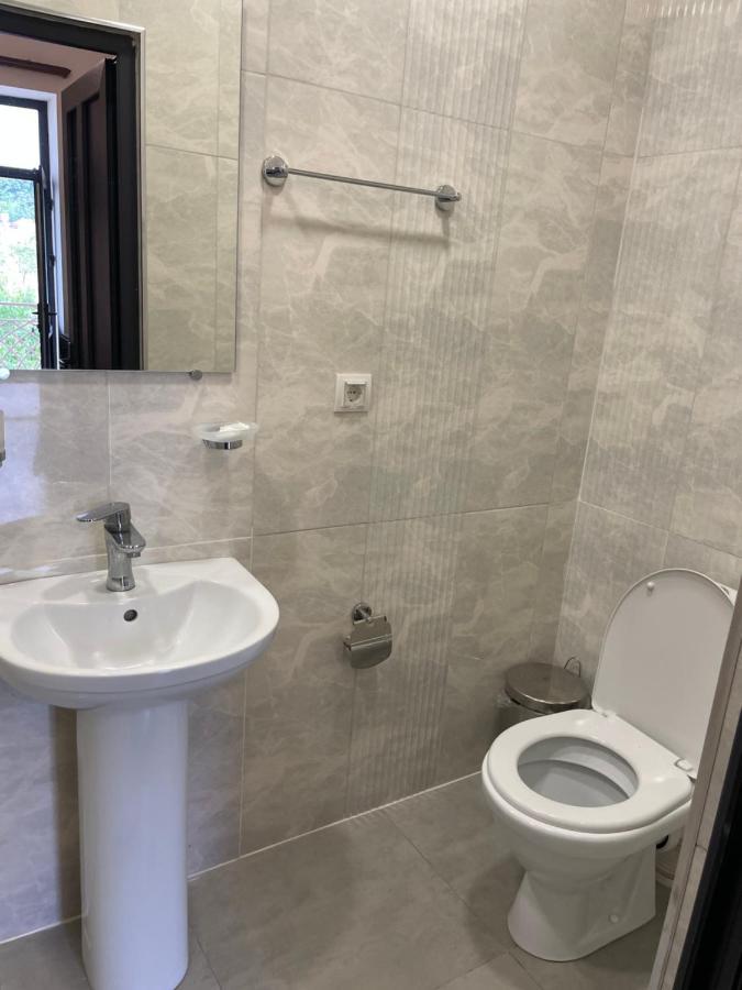 Yolyans Hotel Ґоріс Екстер'єр фото