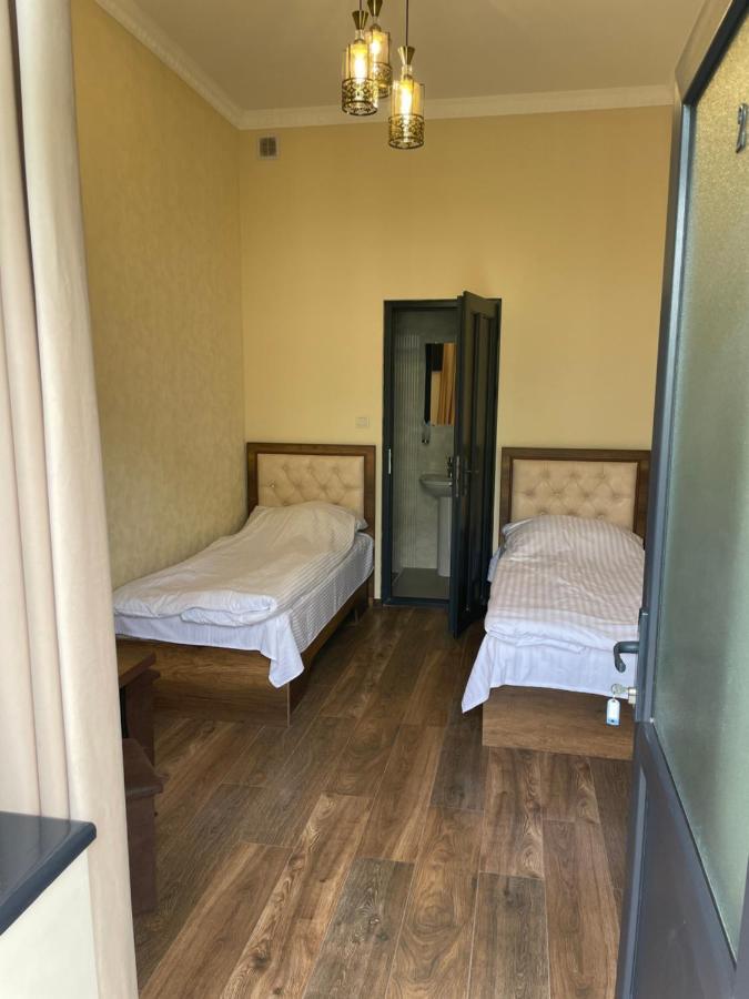 Yolyans Hotel Ґоріс Екстер'єр фото